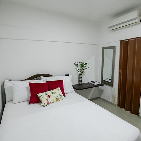 Hospedaje Rosa Blanca Cartagena Ngoại thất bức ảnh