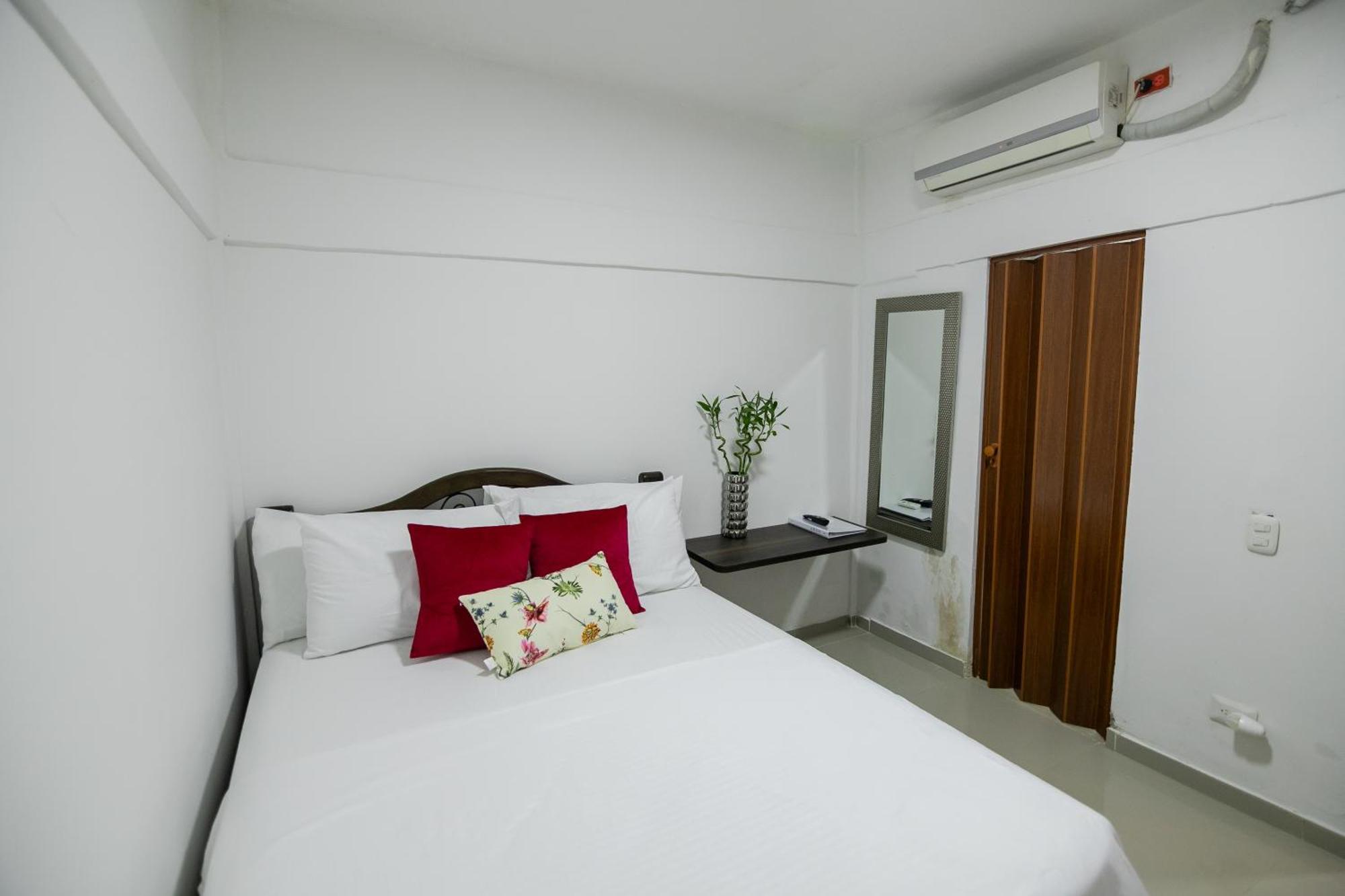Hospedaje Rosa Blanca Cartagena Ngoại thất bức ảnh